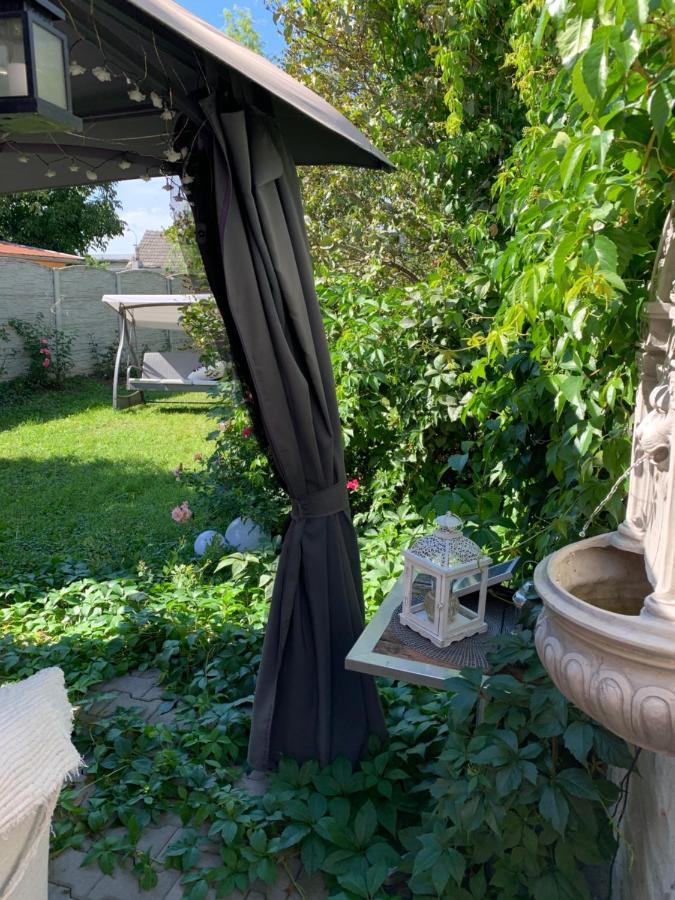 Alia House With Garden In Piestany Villa Buitenkant foto