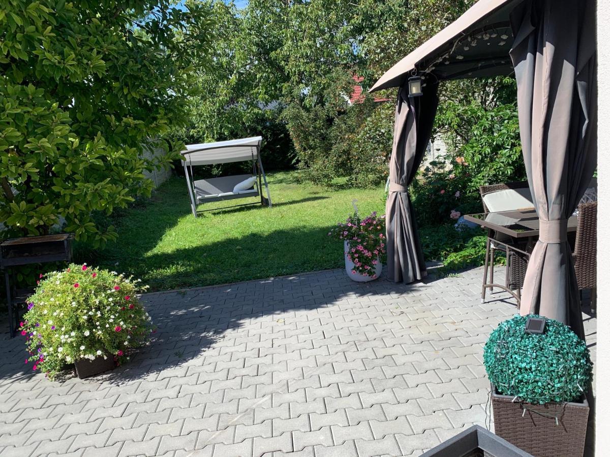Alia House With Garden In Piestany Villa Buitenkant foto