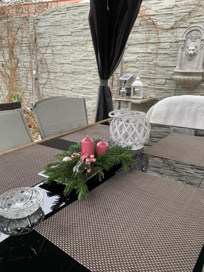 Alia House With Garden In Piestany Villa Buitenkant foto