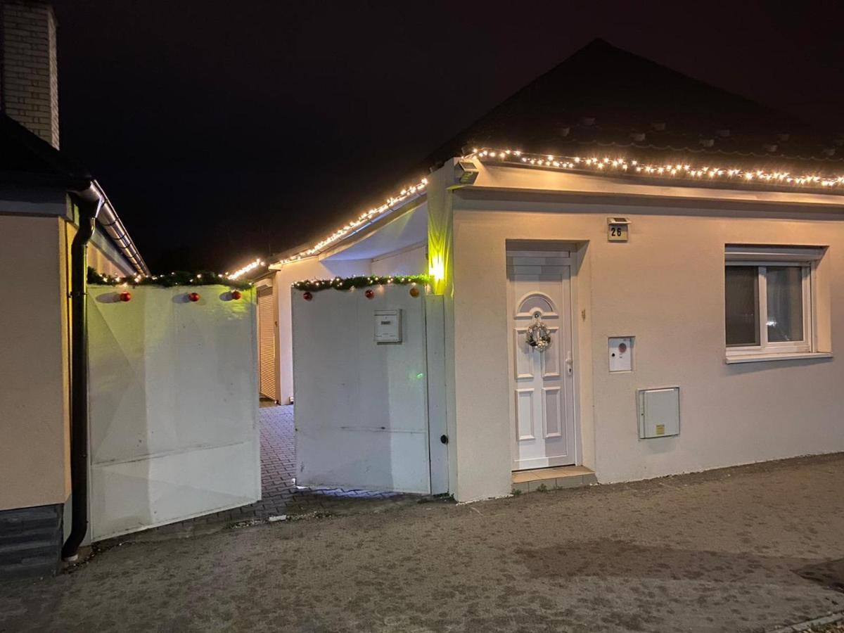 Alia House With Garden In Piestany Villa Buitenkant foto