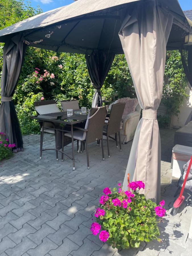 Alia House With Garden In Piestany Villa Buitenkant foto
